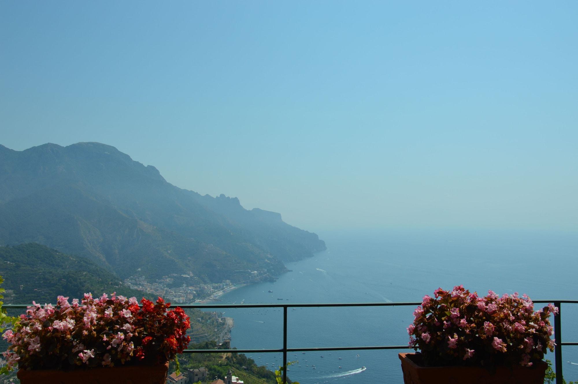 Palazzo Confalone Hotel Ravello Exterior photo